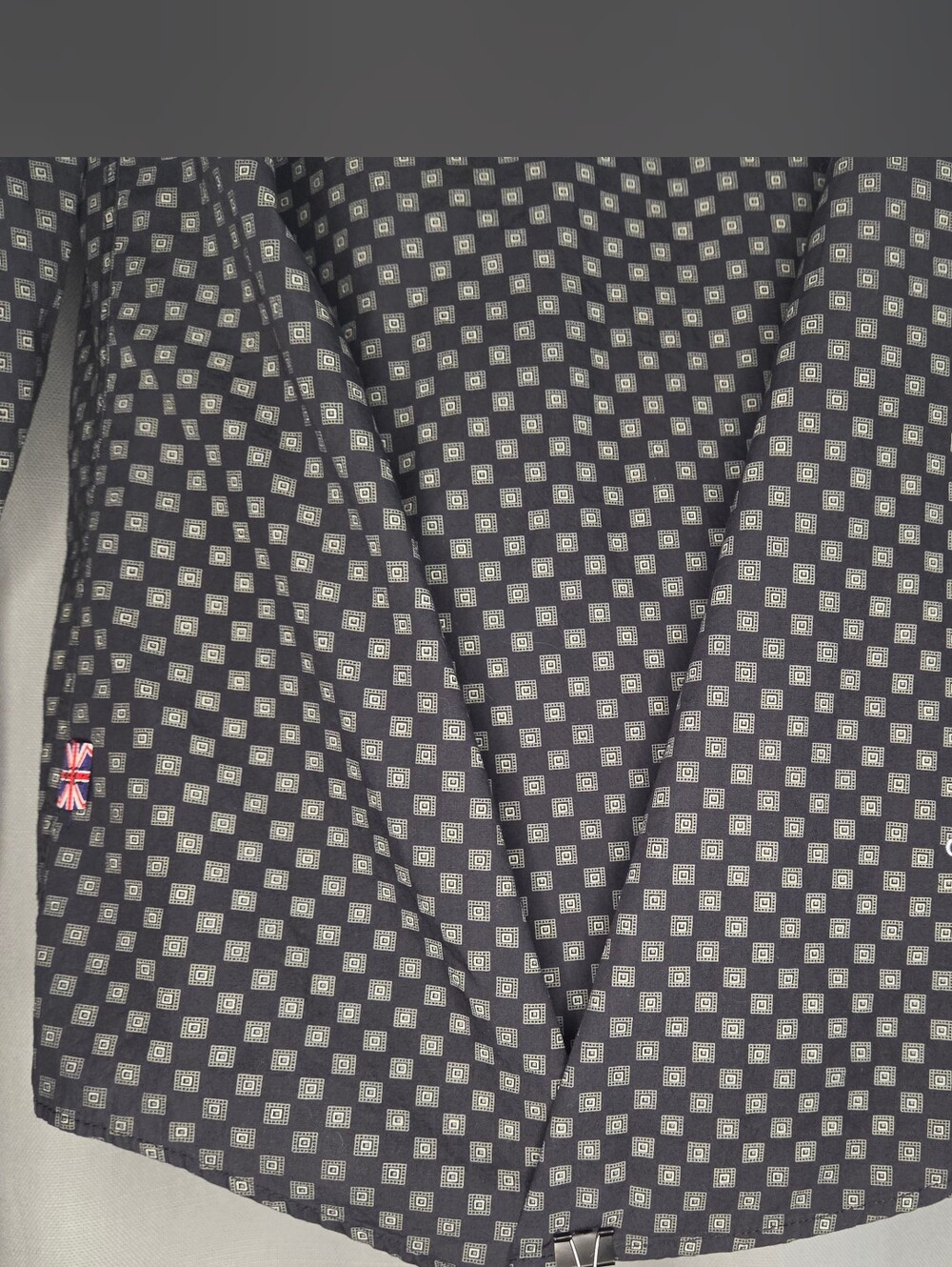 English Laundry Size L Men’s Black Geo Print Button-Up Shirt - Picture 4 of 10